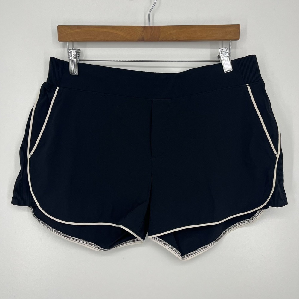 Athleta Athletic Shorts Women's Size 12 Black Elastic Waist Pull On Stretch